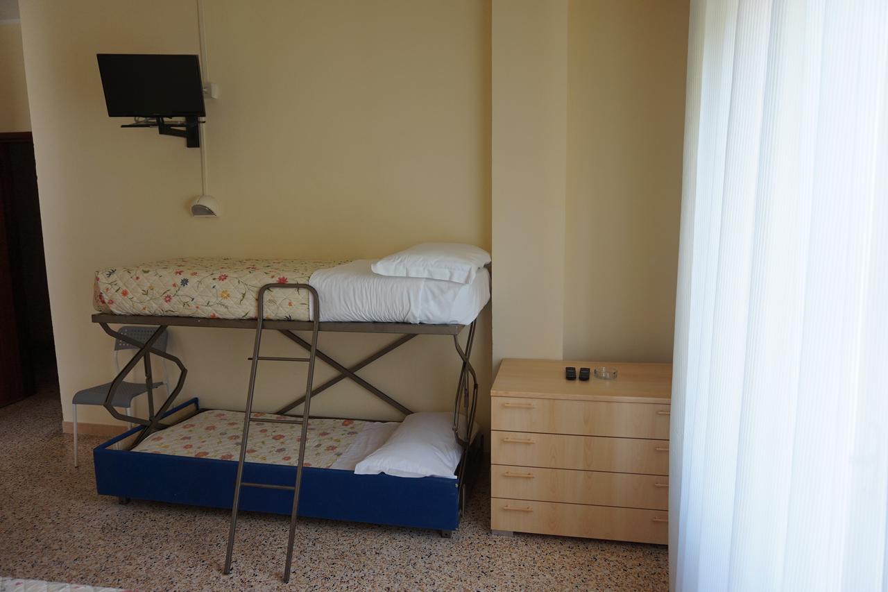 Hotel Ines Cesenatico Exterior photo