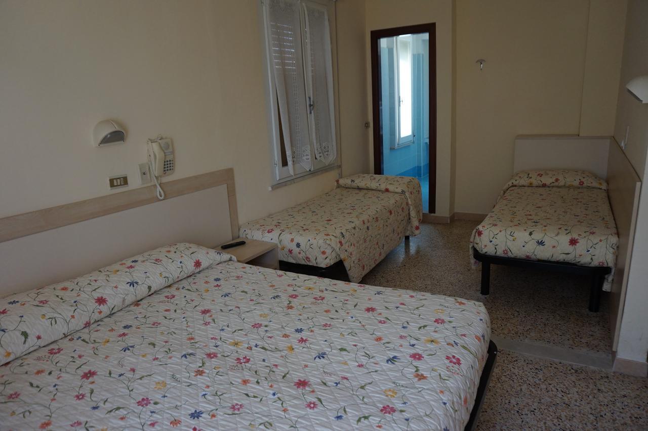 Hotel Ines Cesenatico Exterior photo