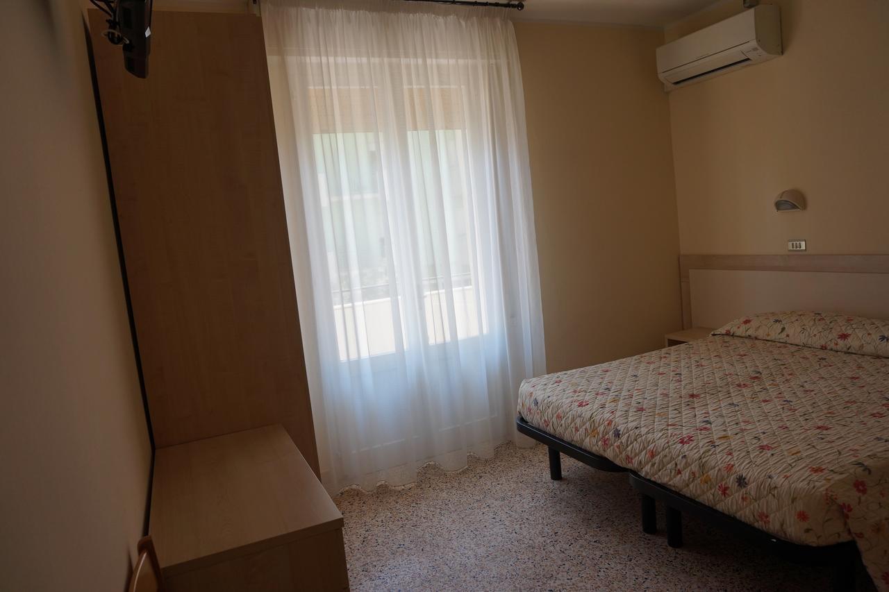 Hotel Ines Cesenatico Exterior photo
